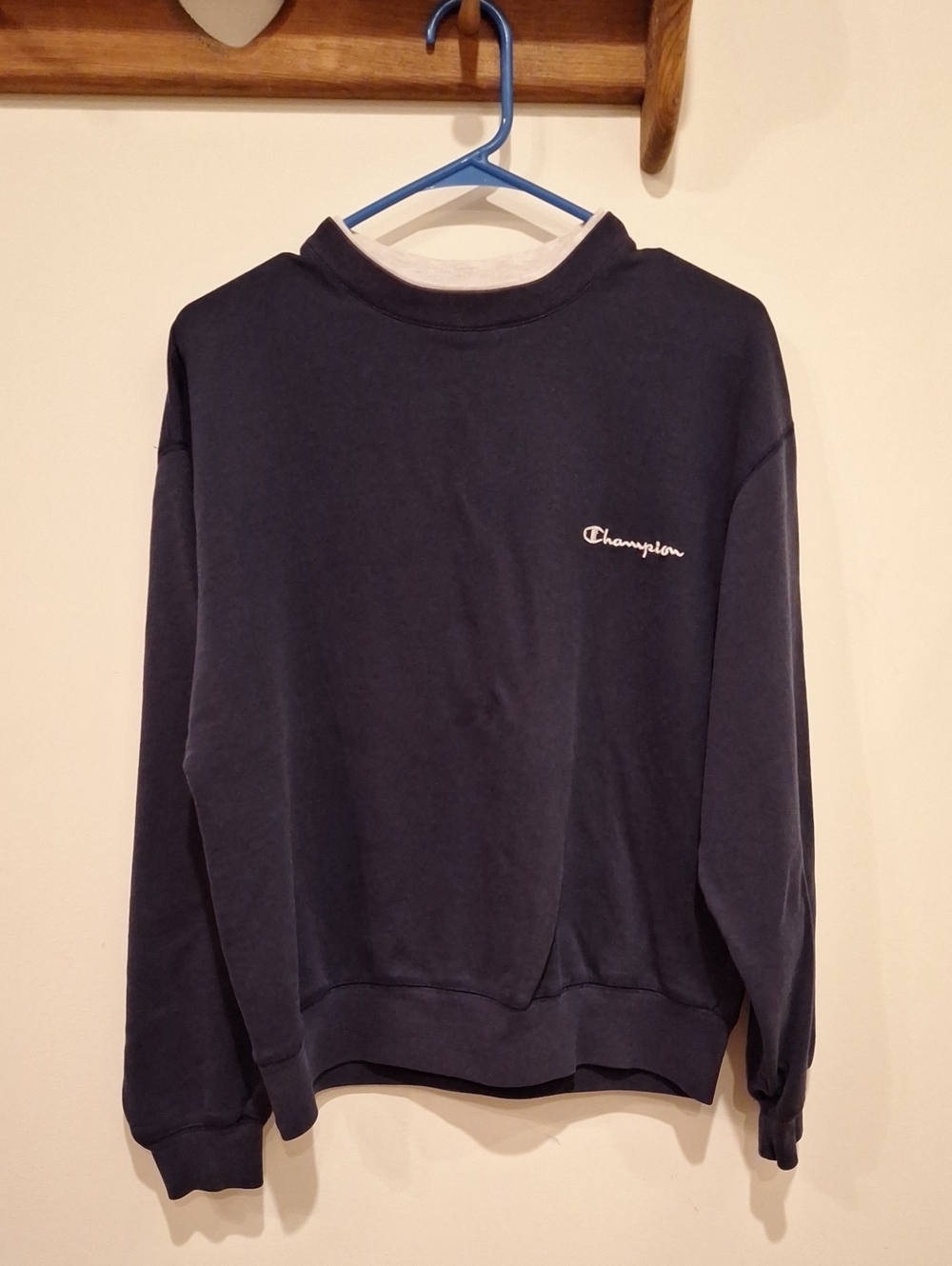 Champion Navy Blue Crewneck Sweatshirt